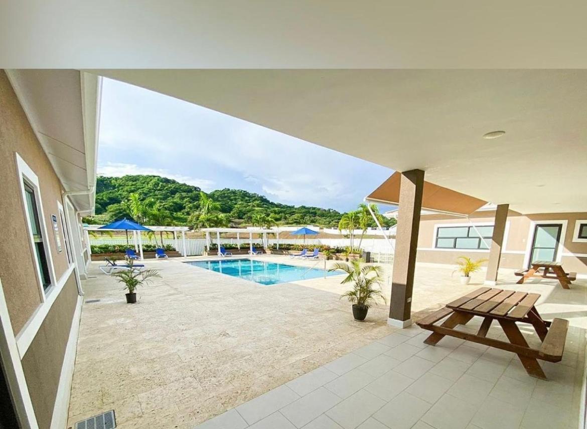 Natty'S Cozy Beach House In Hanover Jamaica Lucea Exterior foto