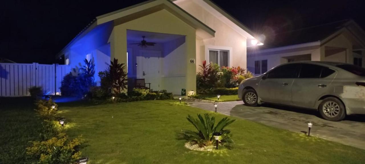Natty'S Cozy Beach House In Hanover Jamaica Lucea Exterior foto